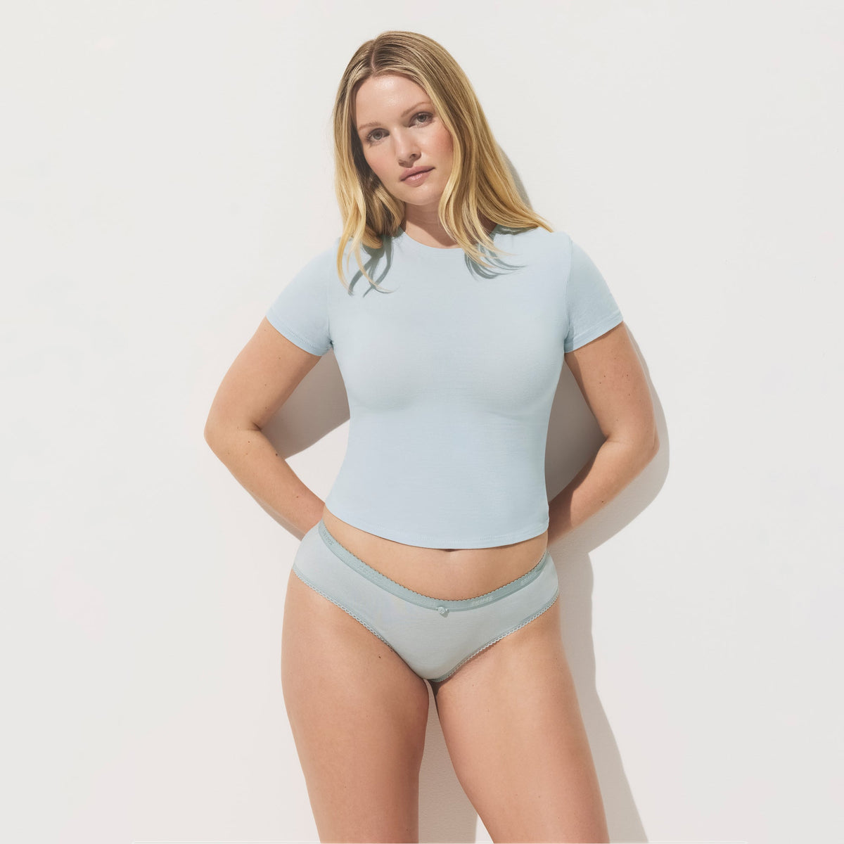 LIGHTWEIGHT COTTON LOGO PICOT HIPSTER | PEARL TONAL