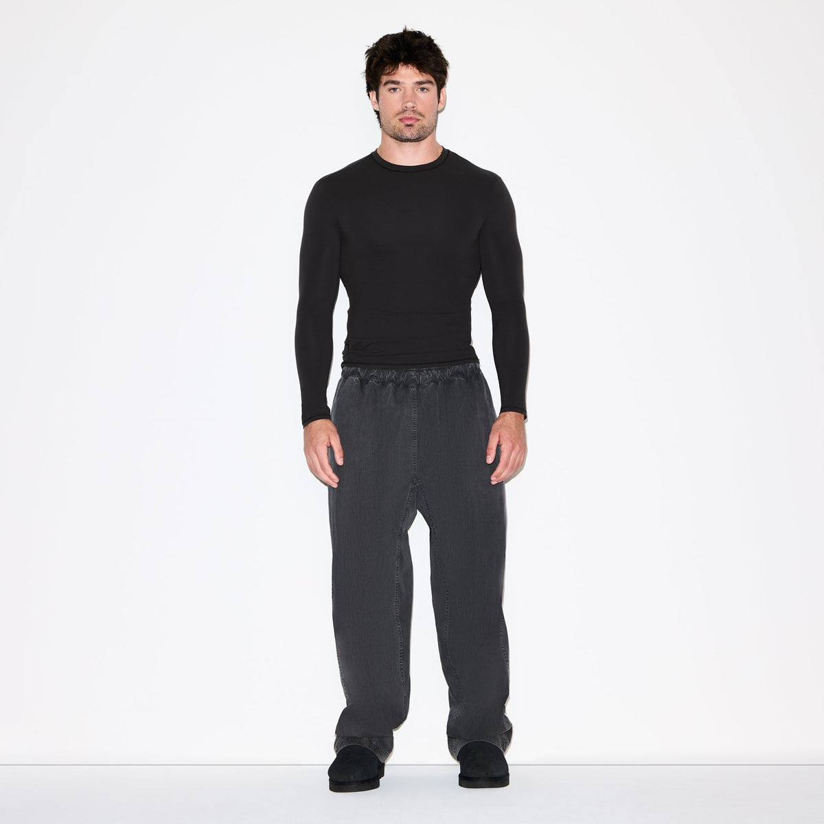 FITS EVERYBODY MENS SLIM LONG SLEEVE T-SHIRT | ONYX