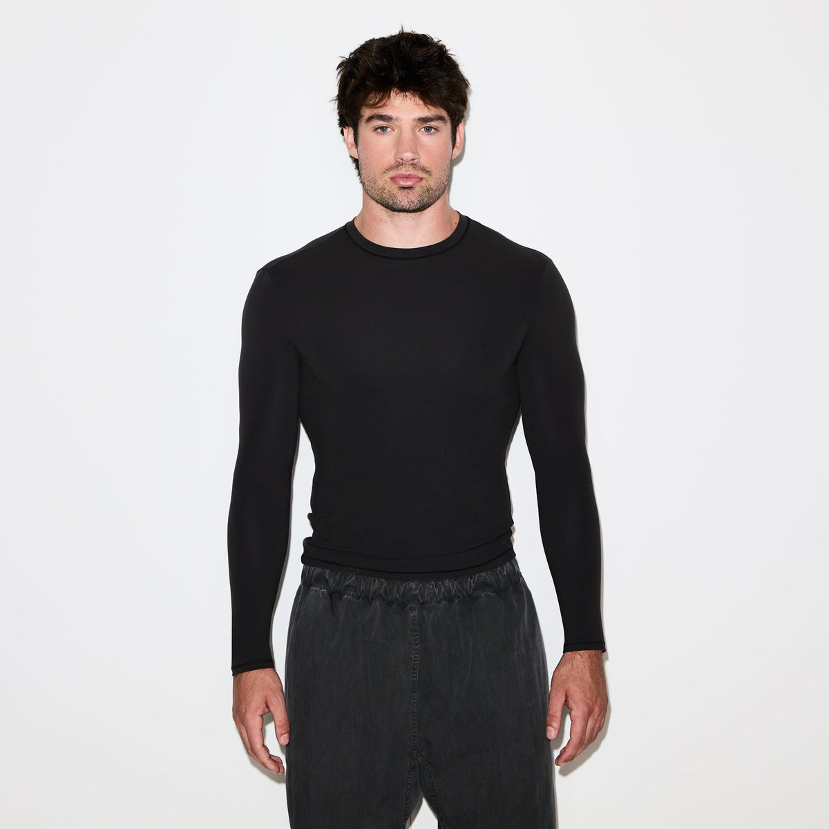 FITS EVERYBODY MENS SLIM LONG SLEEVE T-SHIRT | ONYX